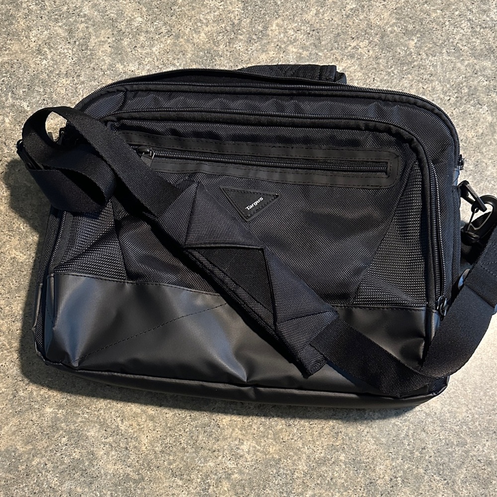 Laptop bag